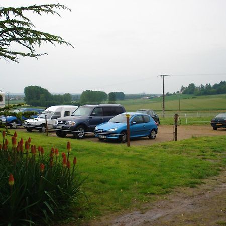 Villa Les Attelages et les Logis de Cuzay à Roiffé Extérieur photo