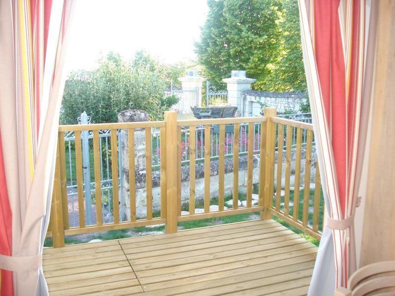 Villa Les Attelages et les Logis de Cuzay à Roiffé Chambre photo