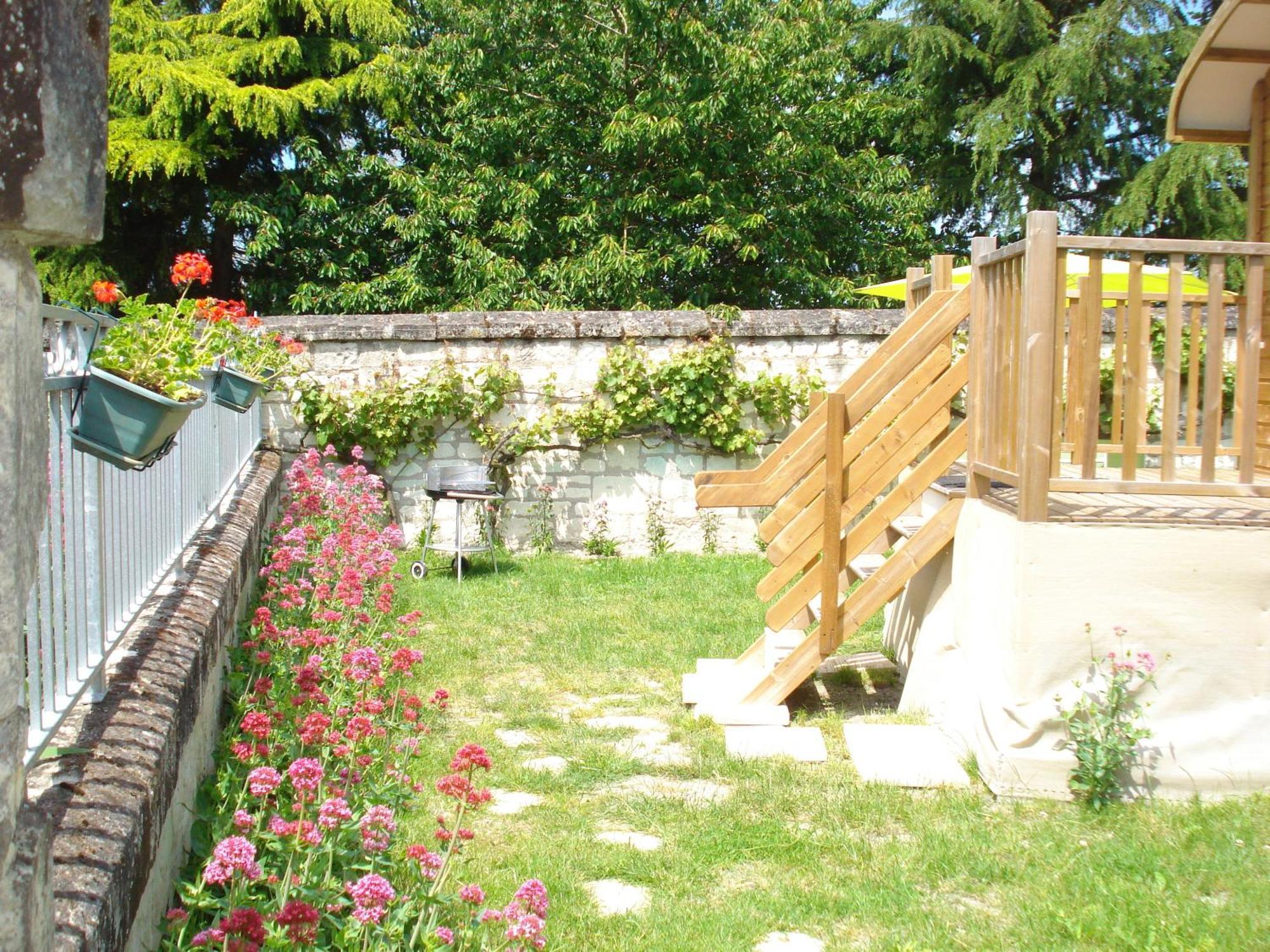 Villa Les Attelages et les Logis de Cuzay à Roiffé Extérieur photo